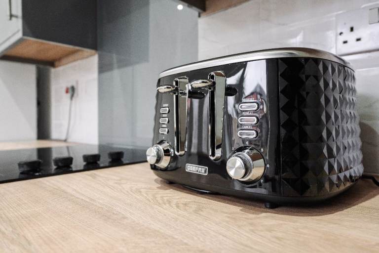 3BR SHORT TERM RENTALS BOLTON-Macdonald