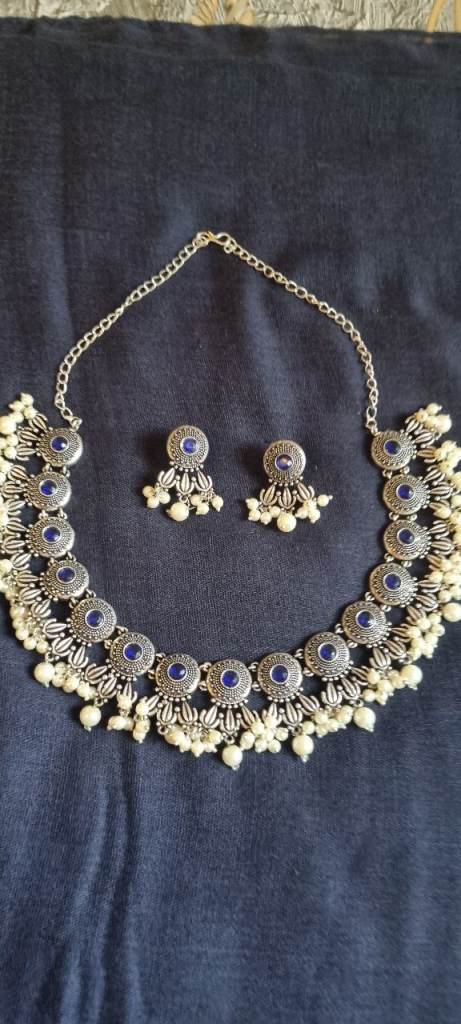 BRAND NEW Necklace set for women's 