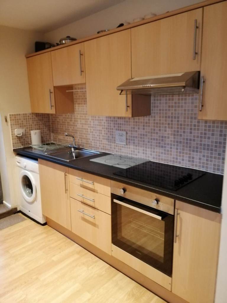 1 BEDROOM MAISONETTE FLAT CLIVE ROAD CANTON GROUND FLOOR WITH GARDEN FURNISHED