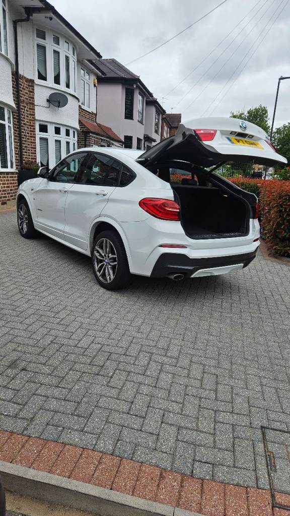 BMW X4 White with Brown Leather Interior – Good Condition