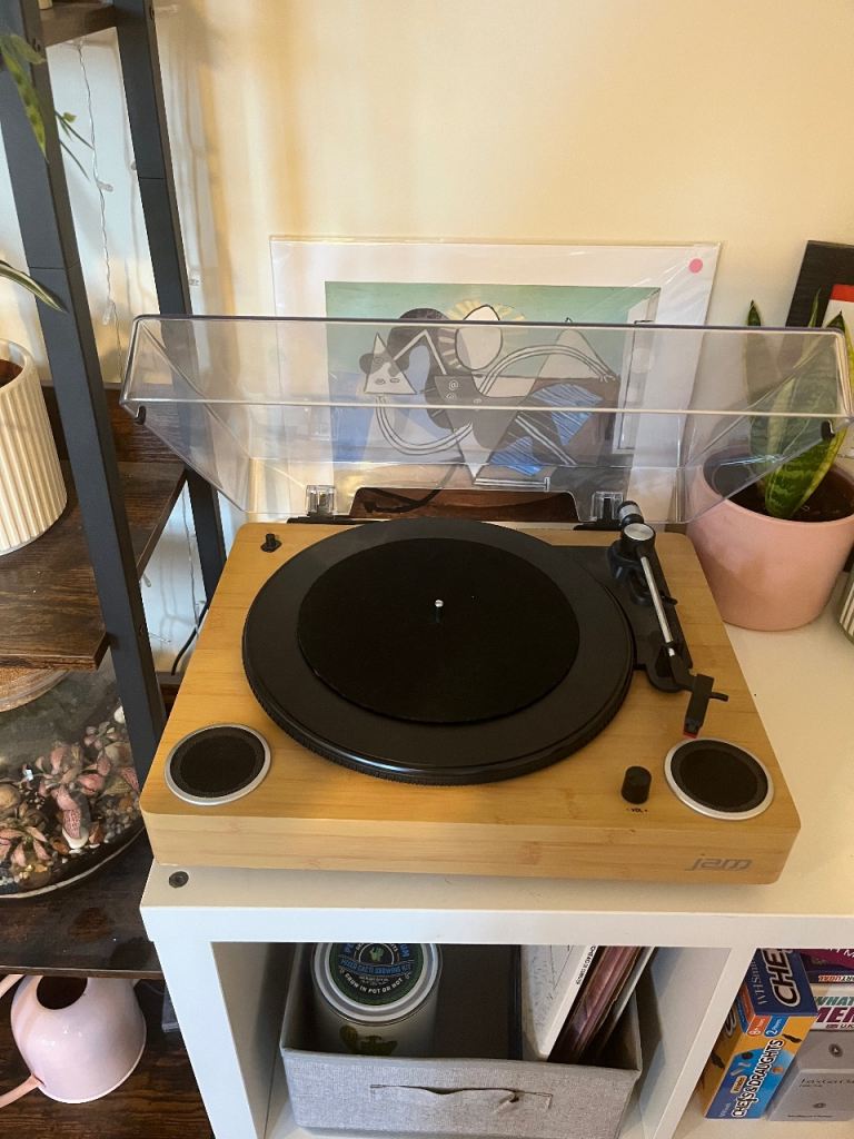 Turntable/ vinyl player 