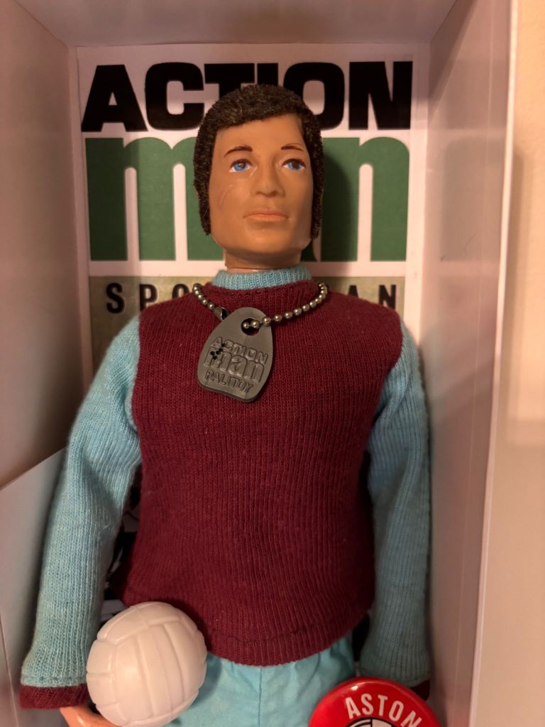 VINTAGE ACTION MAN ORIGINAL ASTON VILLA SIDEBURNS FOOTBALL/FOOTBALLER