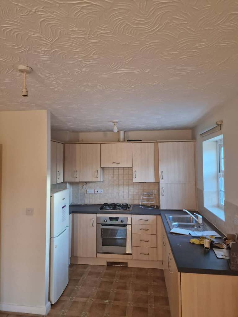***1 Bed Flat - Newly Refurbished - NN4 8GA - £925pm - Available Now!!!***
