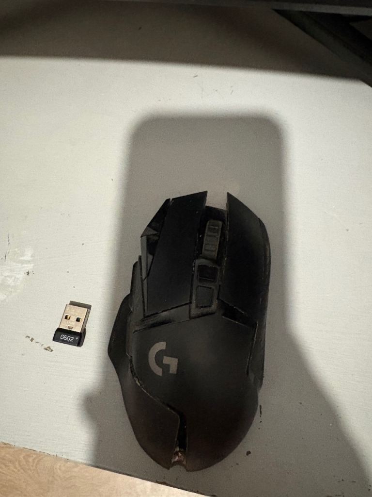 G502 light speed wireless logitec mouse