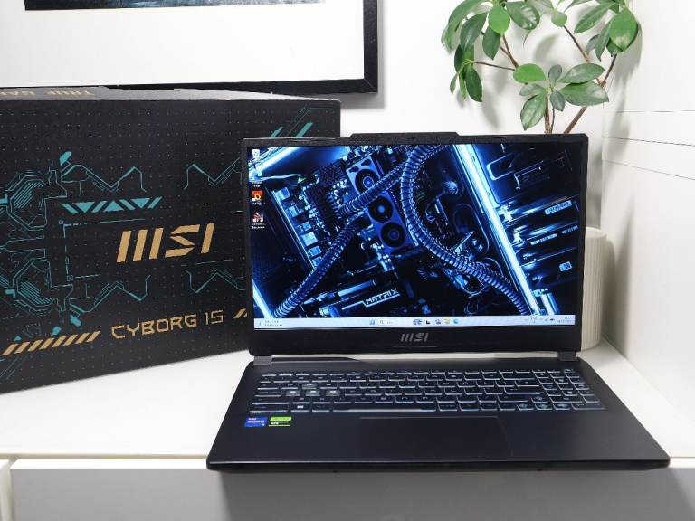 MSI Cyborg laptop | RTX 4060 | 16GB DDR5 | i5 12450H | 144Hz Display