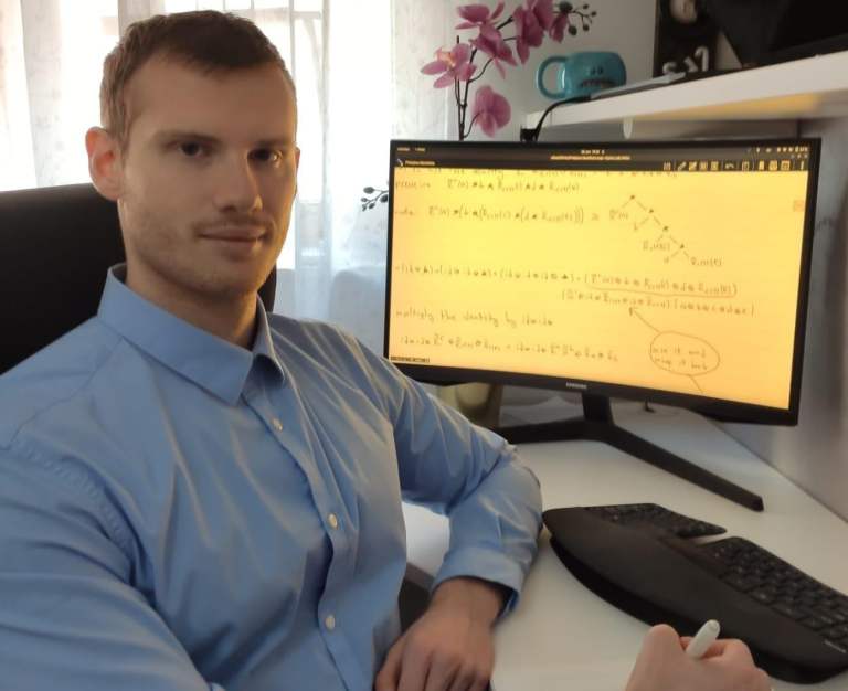 Expert online GCSE / A-level/ IB / Uni maths and physics tutor