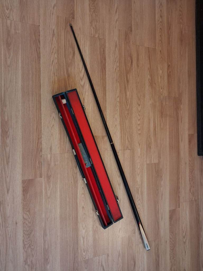 Pot Black 2 piece Carbon/Ash Snooker Cue