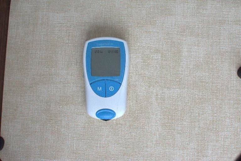 CoaguChek XS Coagulation Meter - Good Condition