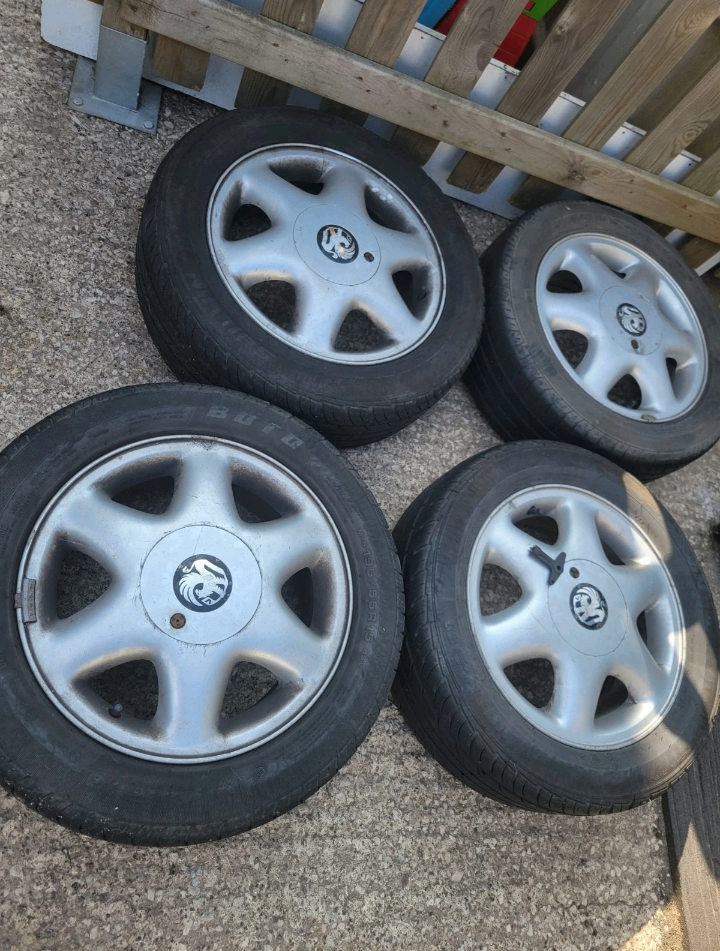 Vauxhall alloy wheels 
