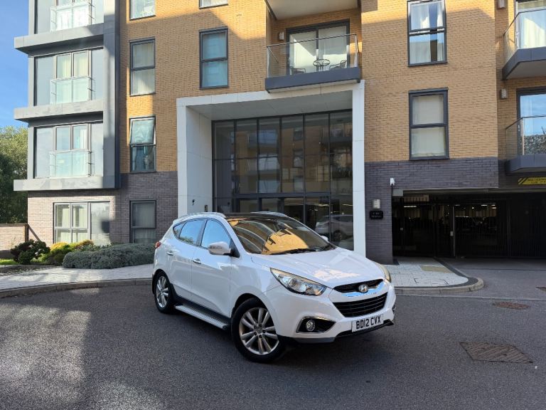 Hyundai IX35 2.0 CRDI 4WD Tow Bar  Premium Top Spec LONG MOT BARGAIN