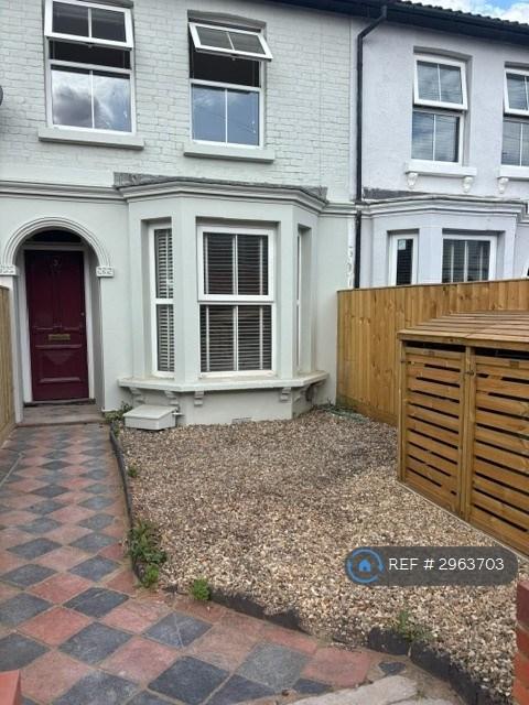 2 bedroom house in Queen Street, Aylesbury, HP20 (2 bed) (#2963703)