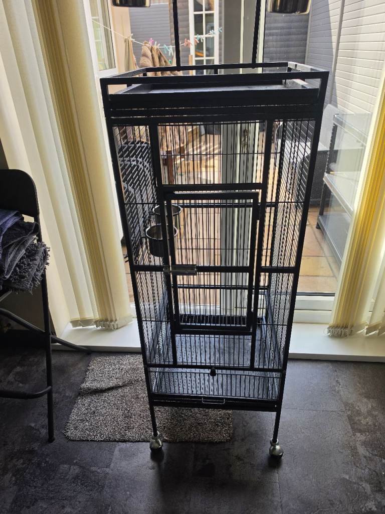 Parrot cage
