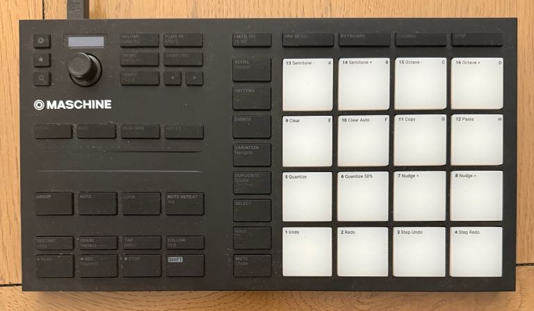 Native instruments Maschine Micro 3 