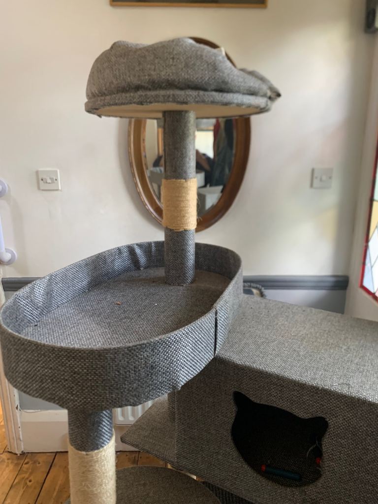 CAT TREE