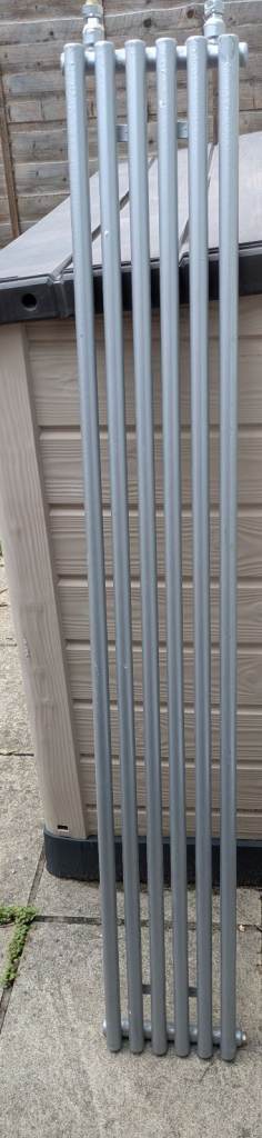 Silver Column Radiator – Fair Condition
