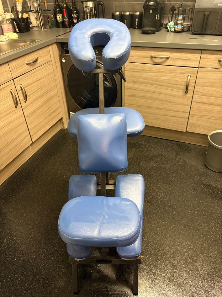 Massage chair foldable