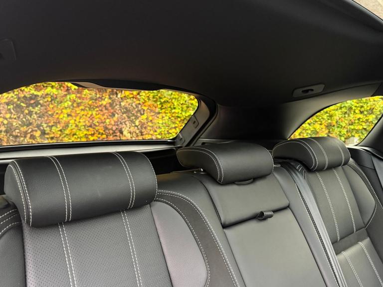 2018 Land Rover Range Rover Velar 2.0 D240 R-Dynamic S 5dr Auto ESTATE DIESEL Automatic