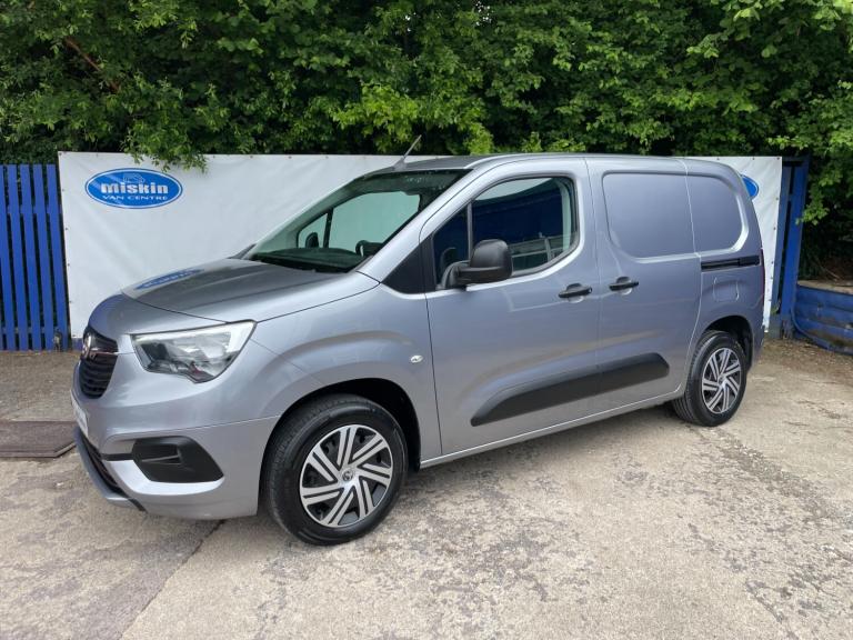 2022 Vauxhall Combo 2000 1.5 Turbo D 100ps H1 Sportive Van [6 Speed] PANEL VAN Diesel Manual