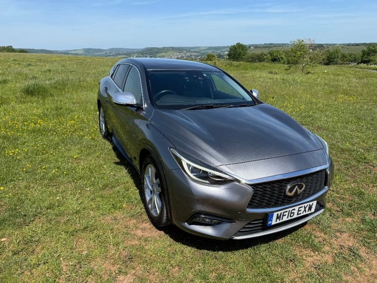 Infiniti, Q30, Hatchback, 2016, Semi-Auto, 1461 (cc), 5 doors