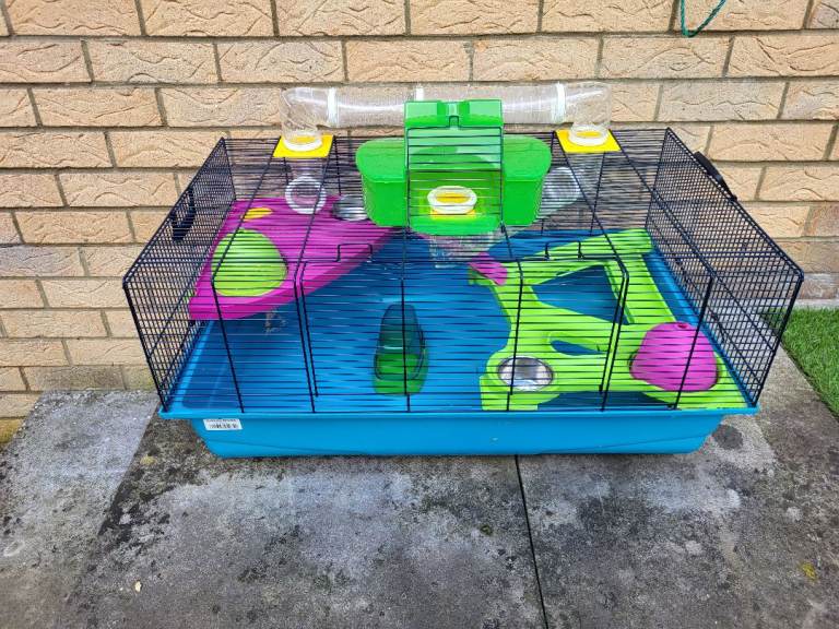 Large Hamster Cage with Tunnels, Platforms and 
Accessories
30£