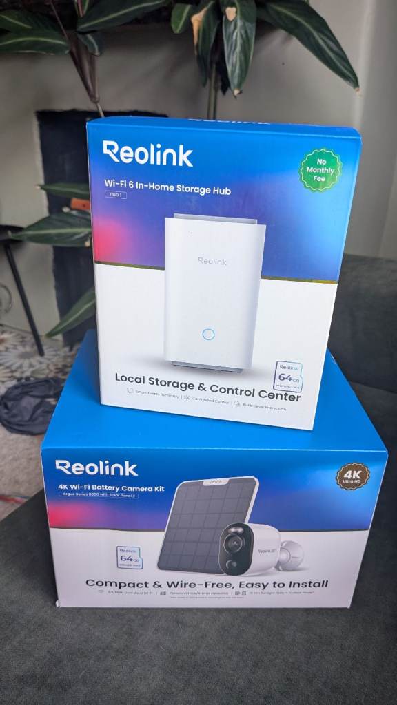 Brand New Reolink 4K Solar Security Camera & Wi-Fi 6 Home Hub Bundle