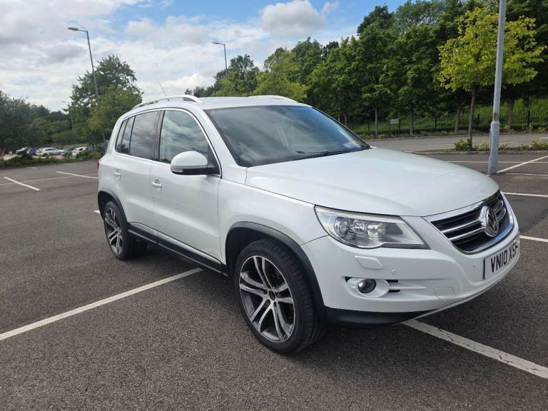 Volkswagen, TIGUAN, Estate, 2010, Semi-Auto, 1968 (cc), 5 doors