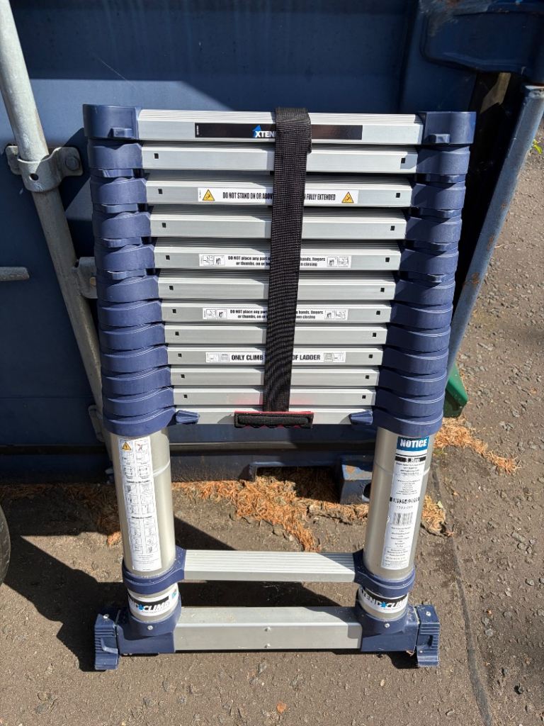 Xtend + Climb Professional Telescopic Ladder, 3.8m, 150kg rated