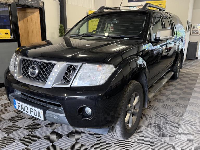 2013 Nissan Navara Double Cab Pick Up Platinum 2.5dCi 190 4WD Auto PICK UP DIESEL Automatic