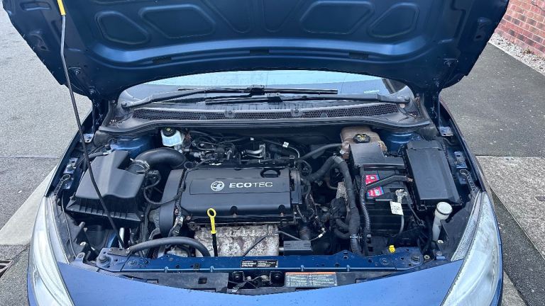 Vauxhall, ASTRA, Hatchback, 2010, Manual, 1598 (cc), 5 doors