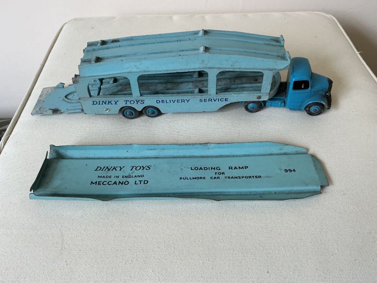 DINKY TOYS.  PULLMORE CAR TRANSPORTER 582. LOADING RAMP AND BOX 982