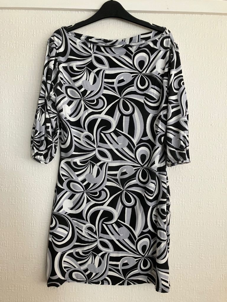 MK Viscose tunic top(Geometry Multi Gray) -Size 12 very good