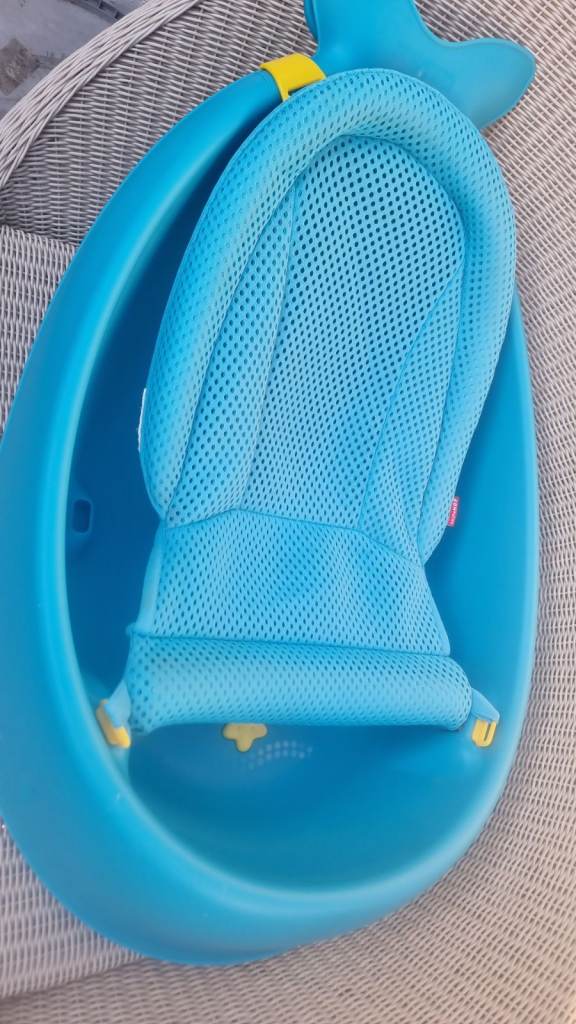 Baby Bath Tub with Mesh Support – As Good As New