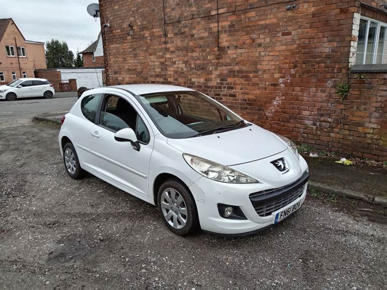 (2011 Registration) Peugeot, 207, 3 Door Hatchback, 1.4 Litre Petrol Engine Car, Long MOT