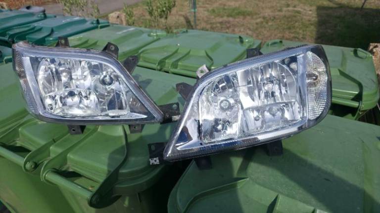 2005 sprinter headlights 