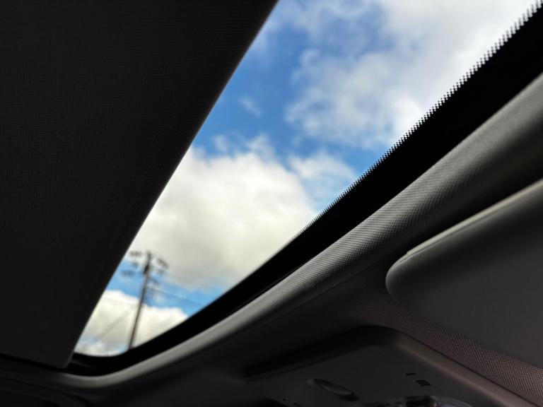 2016 Nissan Qashqai 1.2 DiG-T N-Connecta 5dr HATCHBACK PETROL Manual