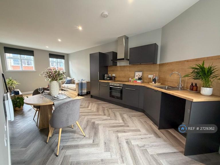 2 bedroom flat in Wellington St, Leicester, LE1 (2 bed) (#2729362)