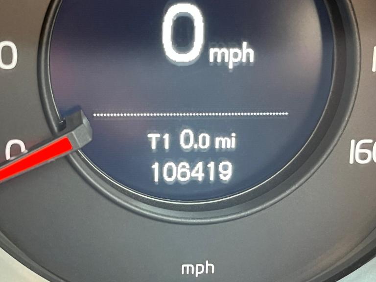 2014 Volvo V40 D2 Cross Country SE Lux 5dr **£20 Road Tax** HATCHBACK Diesel Manual