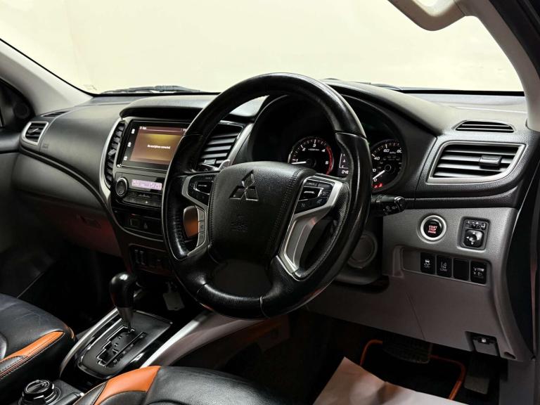 2018 Mitsubishi L200 2.4 L200 Barbarian SVP II DI-D Auto 4WD Pickup Diesel Automatic