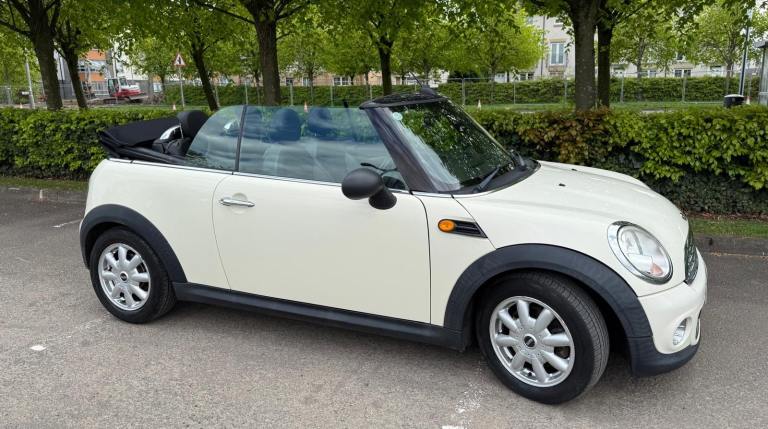 Mini, CONVERTIBLE, Convertible, 2010, Manual, 1598 (cc), 2 doors