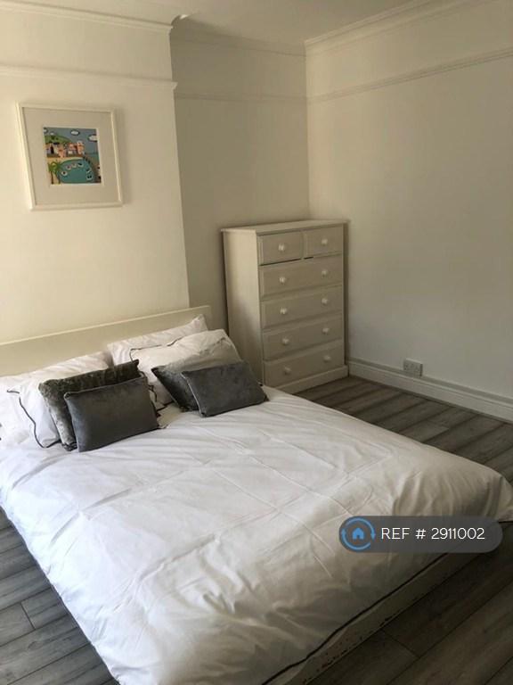 1 bedroom in Dolphin Road, Slough, SL1 (#2911002)