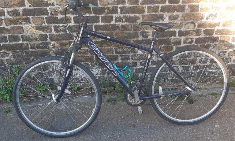 Carrera crossfire 2 bike medium to large frame size aluminium hybrid bike