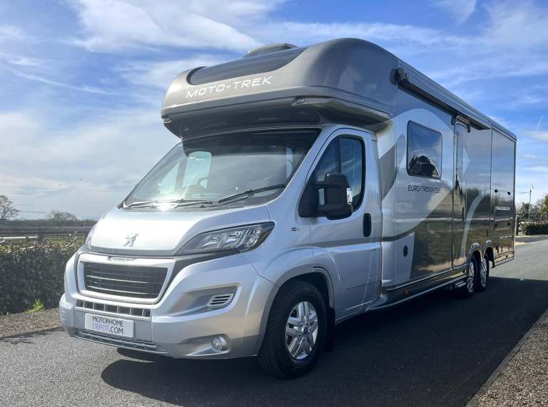 2020 Moto-Trek Euro-Treka QB - 6 berth. Island Bed. Slide outs. Euro 6.