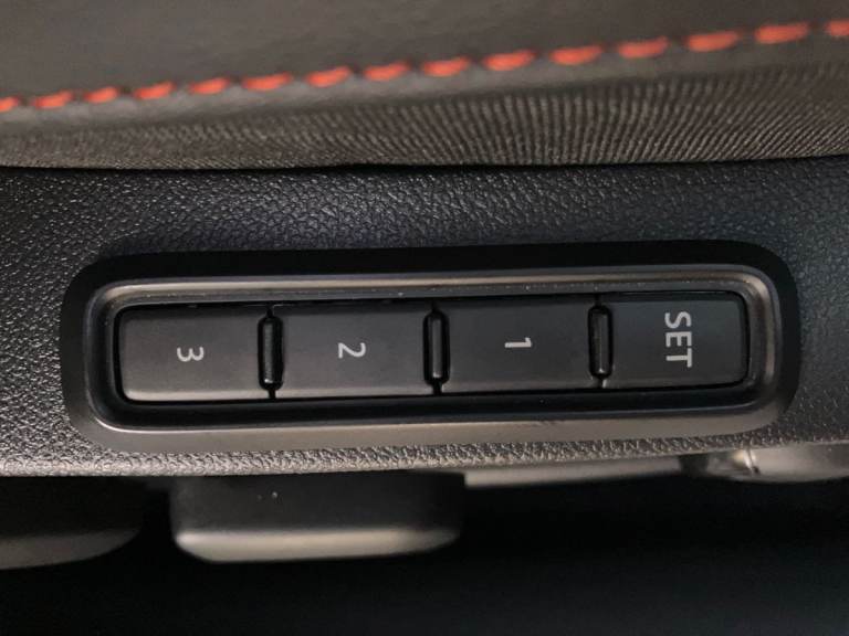 2025 SEAT Leon 1.5 TSI 150 FR Black Edition 5dr [DAP] Hatchback PETROL Manual