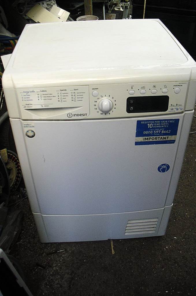 INDESIT CONDENSER TUMBLE DRYER 8KG.FREE DELIVERY B,MOUTH POOLE NEW MILTON RINGWOOD AREAS