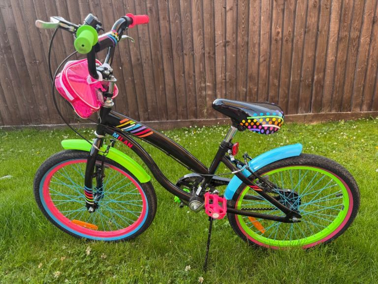 20 Inch Milan Bike with Handlebar Bag great condition 