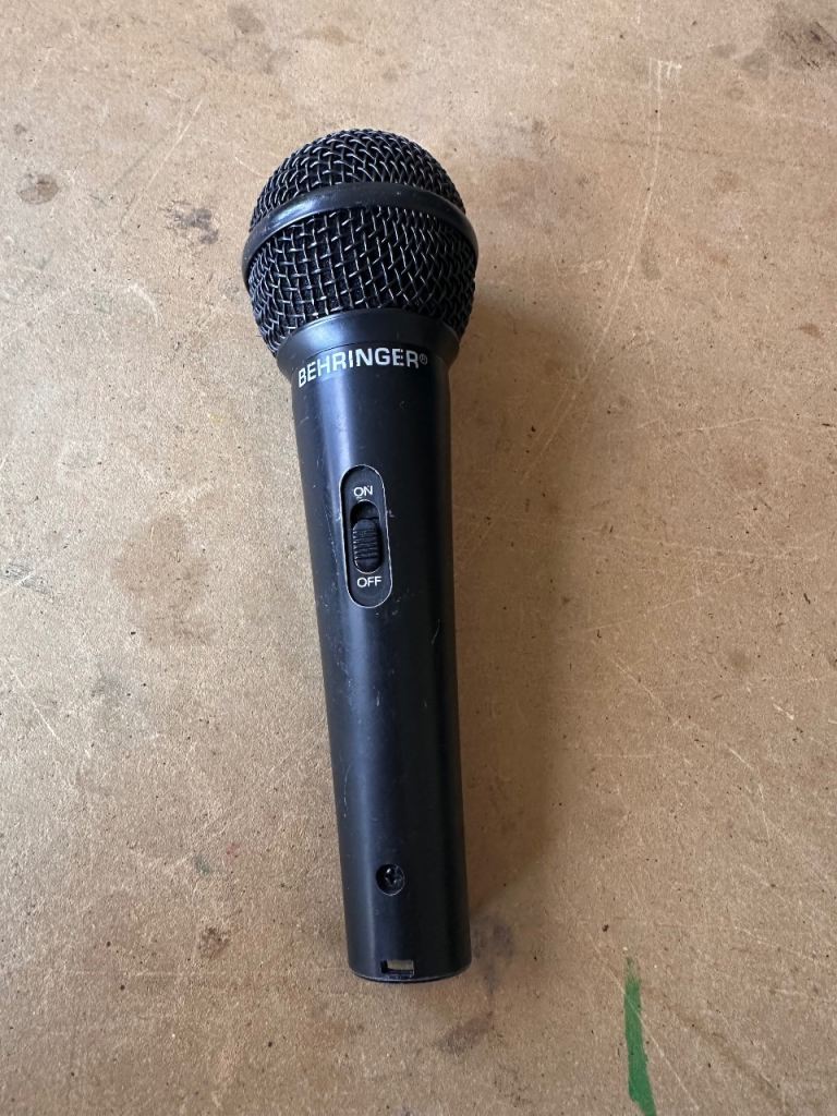 Behringer XM1300S Cardioid Dynamic Microphone – XLR – On/Off Switch – Tested Working