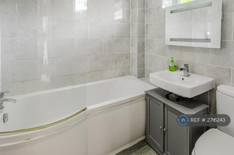 3 bedroom house in Green Oak Avenue, Sheffield, S17 (3 bed) (#2716243)