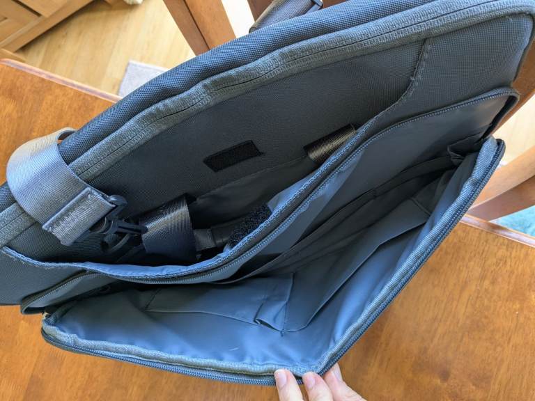 Laptop case with zip, shoulder strap and handles 