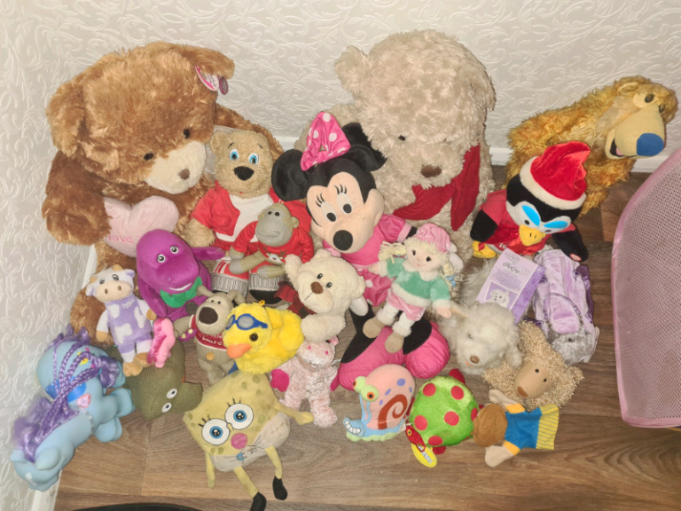 Large collection Cuddy toys