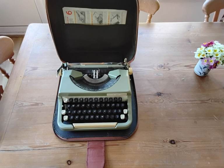 Imperial Good Companion typewriter